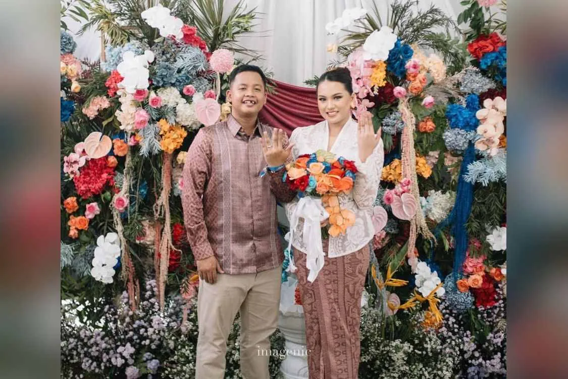 Dustin Tiffani Lamar Ditha Amalia, Kena Ledek Pake Ilmu Hitam