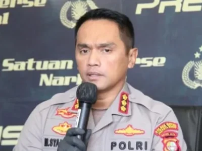 Kombes Pol M. Syahduddi tetapkan pasangan polisi ditetapkan jadi tersangka penipuan dengan modus bantu masuk polisi. Foto: Dok. Humas Polri