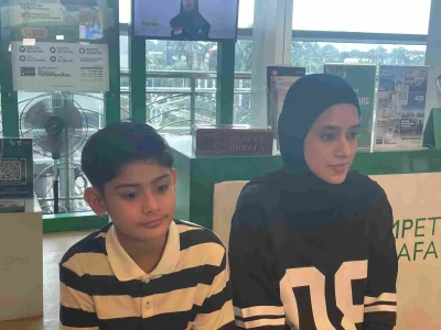King Faaz gunakan uang tabungan dari angpao lebaran untuk warga Palestina yang membutuhkan (Dok. Nyata/Stephine)