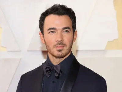 Kevin menyebut tahi lalat tersebut sebagai "Si Kecil" yang mulai tumbuh dan perlu diangkat (Foto: Getty Images)