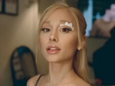 Ariana Grande bakal gabung Weverse, aplikasi buatan HYBE. Foto: Dok. Instagram @arianagrande