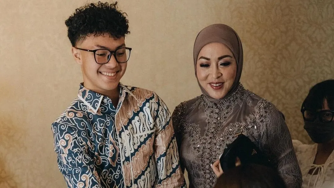 Angelina Sondakh Nangis, Ingat Momen Diajak Aaliyah Massaid Foto Lamaran