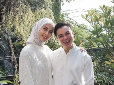 DIISUKAN MAU CERAI: Baim Wong dan Paula Verhoeven saat rayakan Idul Fitri. Foto : Dok. Instagram @paula_verhoeven