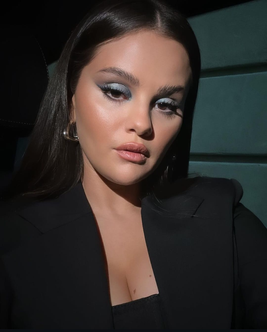 Laminating brows seperti Selena Gomez. Foto: Dok. Instagram @selenagomez