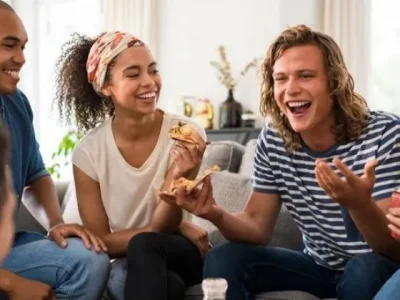 Terdapat beberapa Zodiak yang paling humoris dan seru di tongkrongan. (Foto: Pinterest/Best Life)