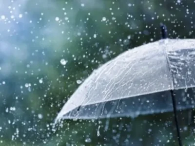 Ilustrasi waspada hujan lebat seminggu ke depan. (Foto : Istockphoto/Julia_Sudnitskaya)