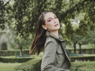 Luna Maya Tak Ambil Pusing Terhadap Komentar Pedas di Kolom Komentar Media Sosialnya (Foto : Instagram/@lunamaya) 
