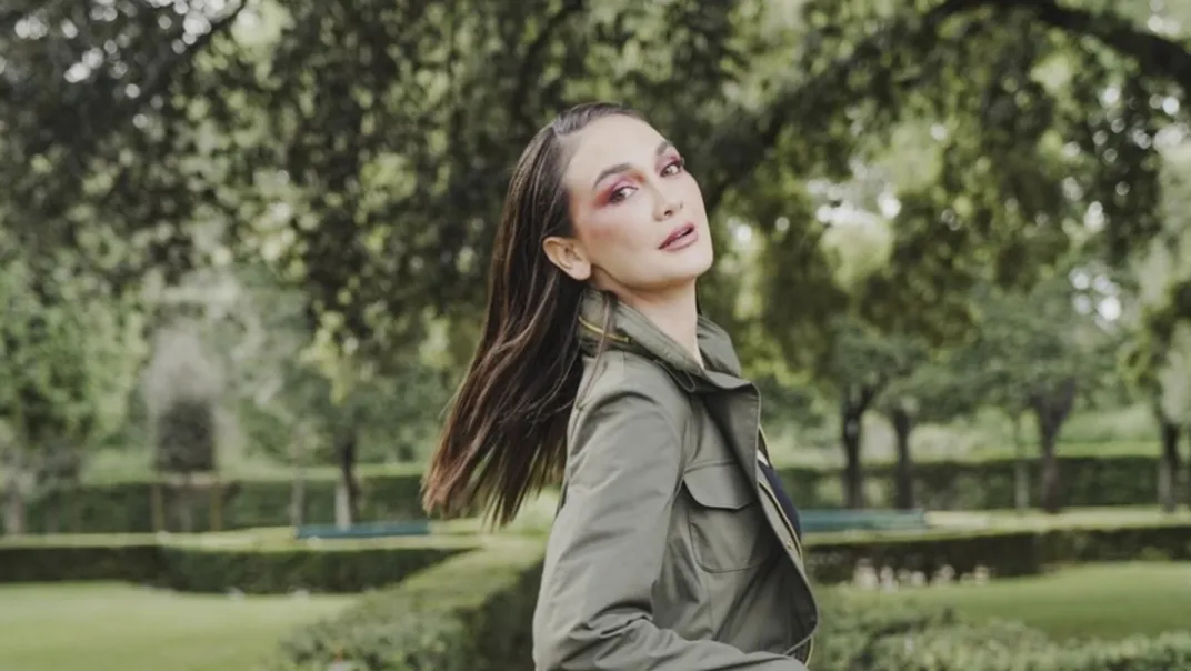 Menua dengan Anggun, Luna Maya Selalu Percaya Diri