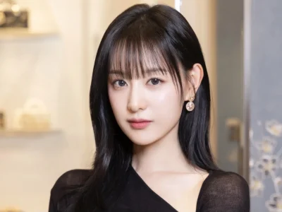 Kim Ji Won saat hadiri acara Dior di Taipe. Foto: Dok. X @Dior