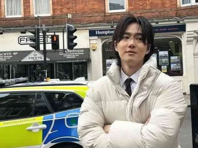 Suho EXO memiliki kebiasaan sebelum tampil. Foto : Instagram/kimjuncotton