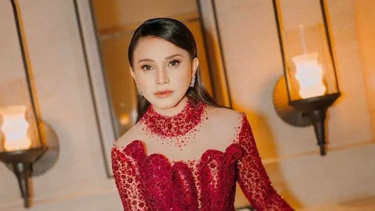 Lagu ‘Hati Yang Kau Sakiti’ Jadi Saksi Bisu Perceraian Rossa