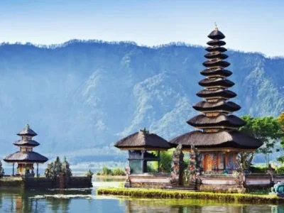 Indonesia disebut sebagai destinasi wisata paling disepelekan di dunia, menurut survei terbaru. (Foto: Pinterest/Klook Travel)