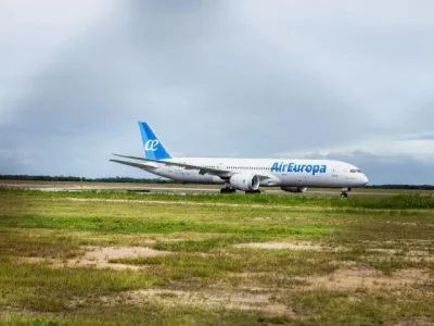 Pesawat Boeing 787-9 Dreamliner milik maskapai penerbangan Air Europa mengalami turbulensi. Foto : Reuters