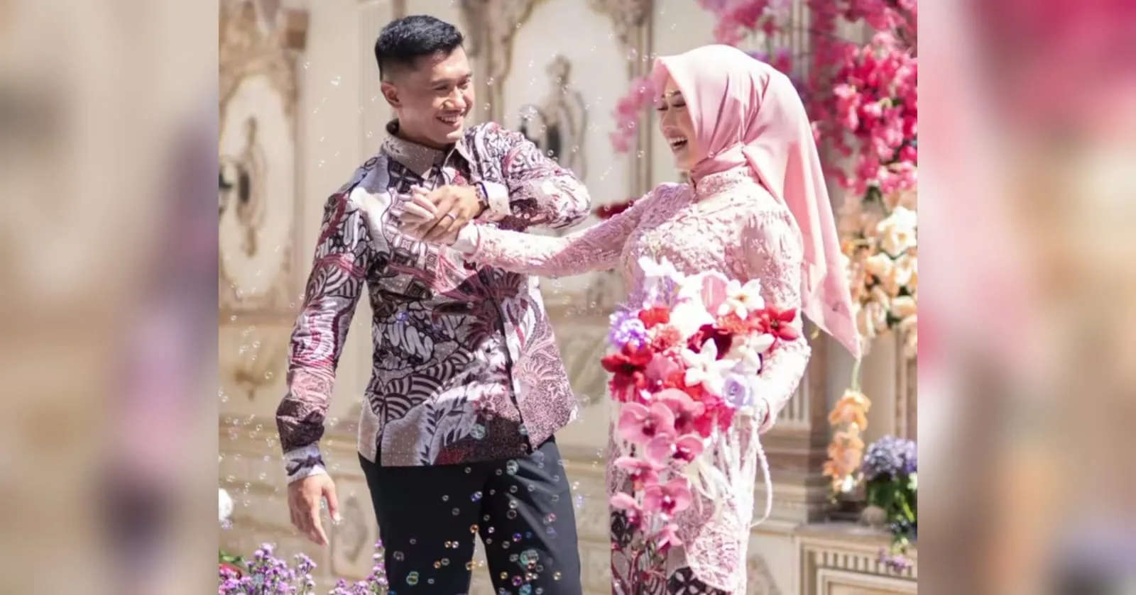 Potret Crazy Rich Sidoarjo Dilamar Kekasih, Rumahnya Bak Istana