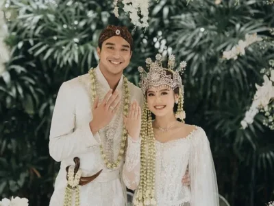 Salshabilla Adriani dan Ibrahim Risyad resmi menikah. (Foto: Instagram/salshabillaadr)