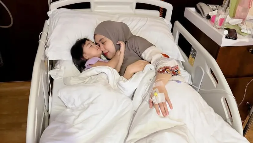 Keracunan Makanan, Ria Ricis Dilarikan ke Rumah Sakit