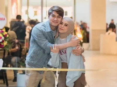SEGERA PUNYA ANAK KE DUA: Rizky Billar dan Lesti Kejora. (Foto: Instagram/lestikejora)