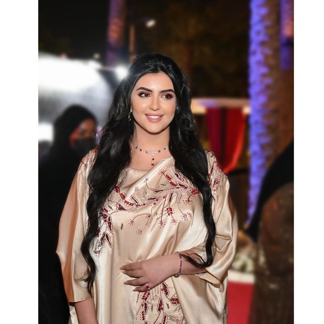 (Foto: instagram/hhshmahra)