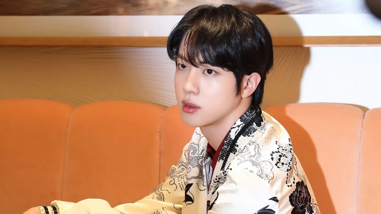 Jin BTS Terpilih Jadi Pembawa Obor Untuk Olimpiade Paris 2024
