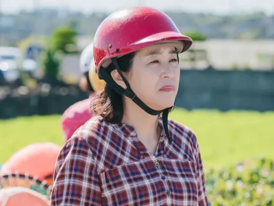 Kim Mi Kyung saat berperan sebagai ibu Shin Hye Sun di drama Welcome to Samdalri. Foto: Dok. Instagram @jtbcdrama