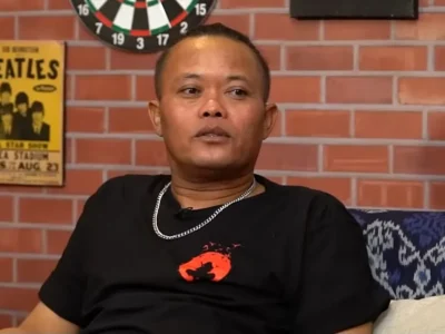 Sule saat hadir di acara YouTube milik Andre Taulany. Foto: Dok. TAULANY TV