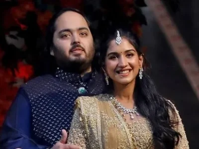  Anant dan Radhika menari bersama para tamu undangan di acara Sangeet (Foto: Hindustantime)