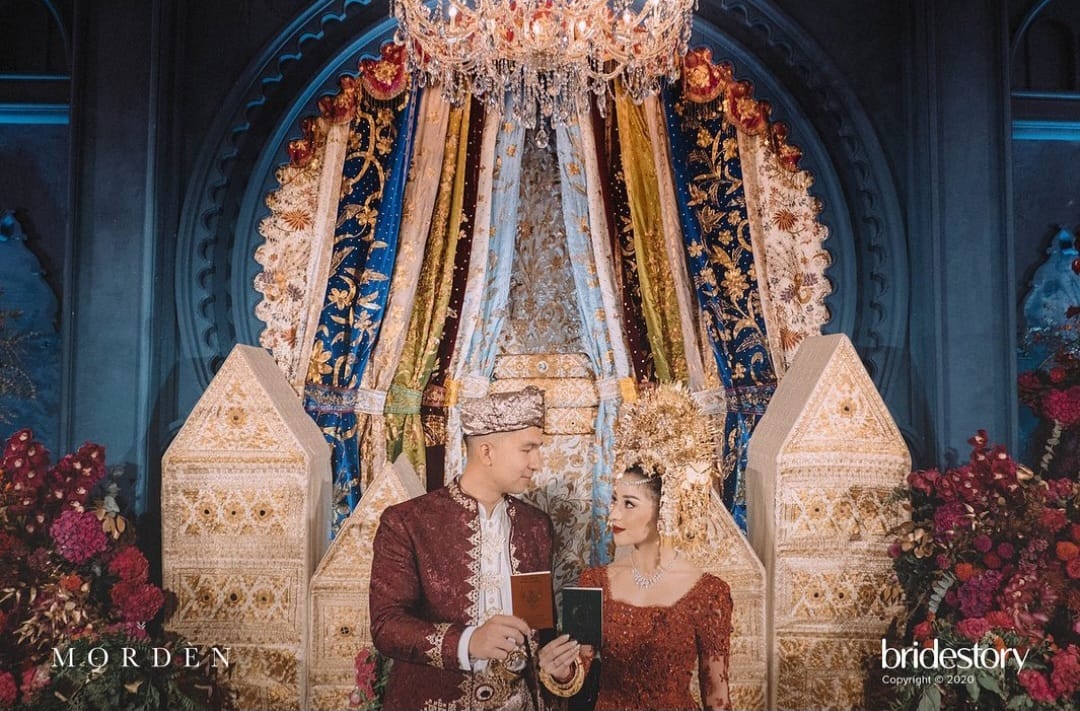 Nikita Willy menikah dengan Indra Priawan dengan adat Minang. Foto: Dok. Instagram @nikitawillyofficial94