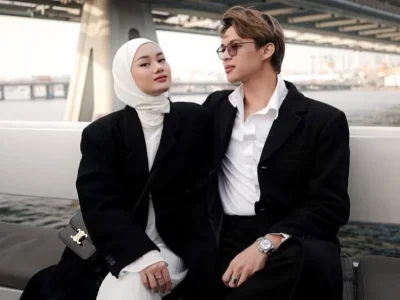 Dinda Hauw mengalami insiden terjatuh dari kuda saat berkuda, membuatnya dilarikan ke rumah sakit dan mengalami kesulitan berjalan (Foto: Instagram/rey_mbayang)