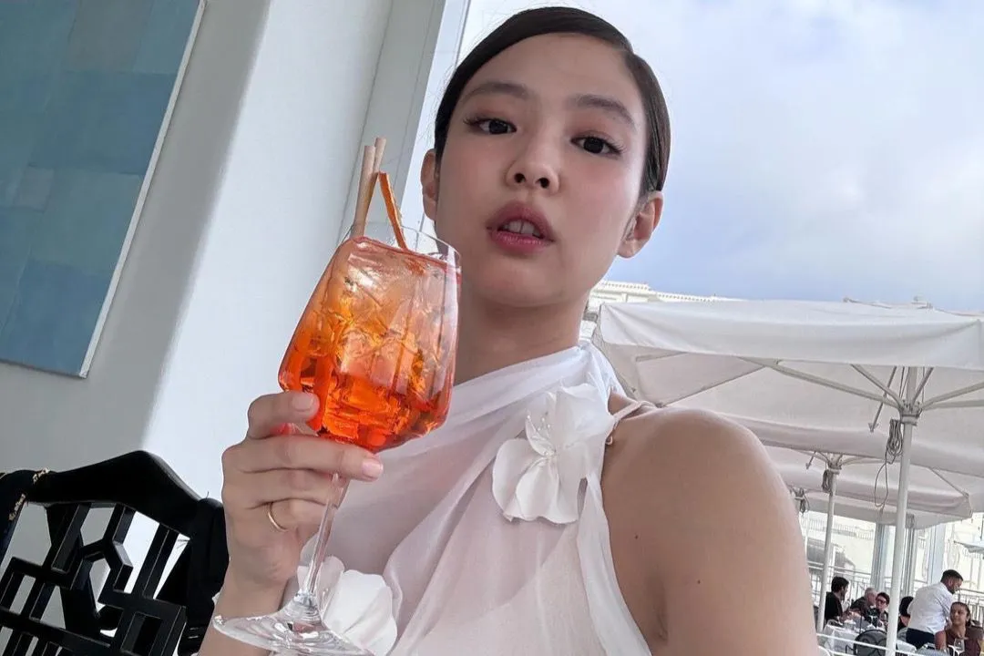 Ketahuan Pakai Rokok Elektrik, Jennie BLACKPINK Minta Maaf