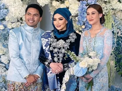 Reza Artamevia saat acara lamaran Aaliyah dan Thariq. Foto: Dok. Instagram @dean_818