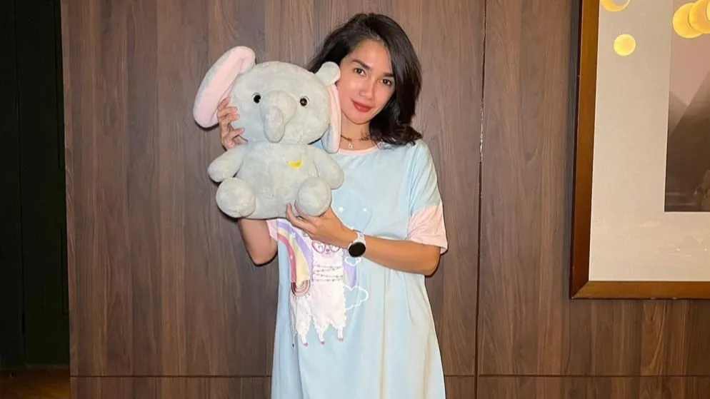 Ussy Sulistiawaty Gelar Acara Ulang Tahun Bertema Daster