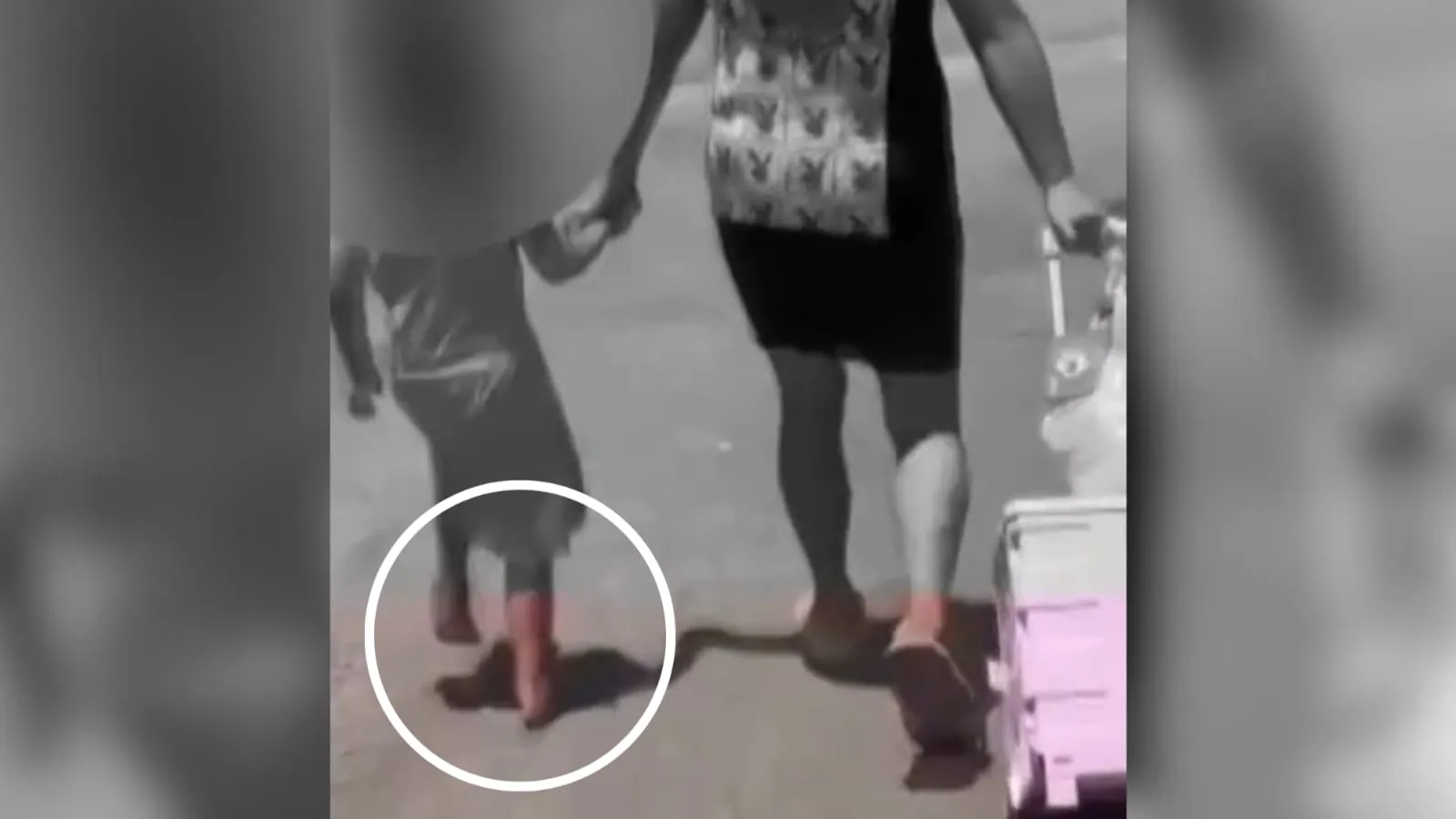 Miris! Ibu di Taiwan Hukum Anak Berjalan Tanpa Alas Kaki saat Cuaca Panas