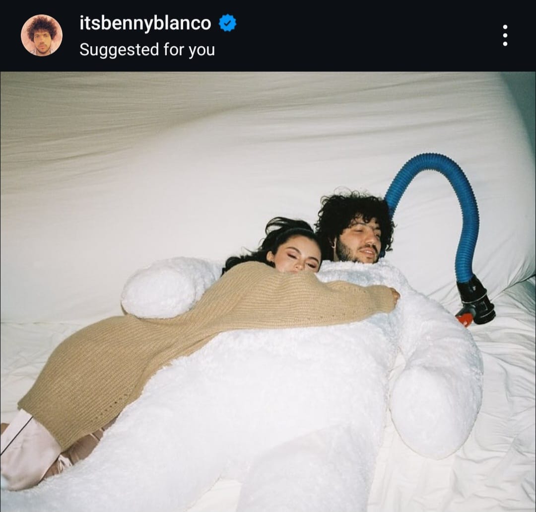 Benny Blanco bagikan foto lawas dengan Selena Gomez saat syuting video klip 2019. Foto: Dok. Instagram @itsbennyblanco