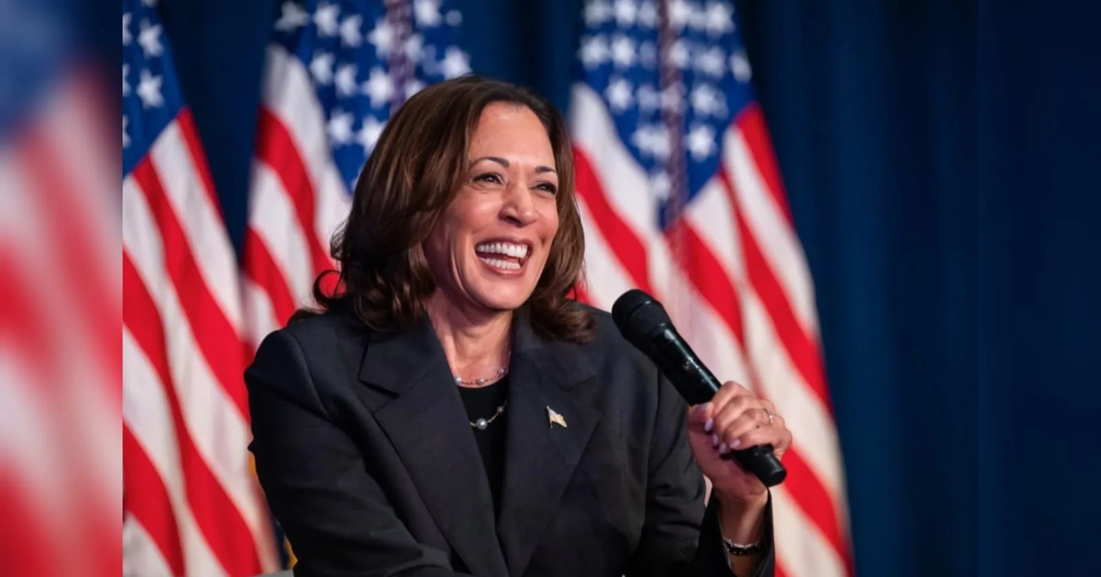 Kamala Harris Ungguli Donald Trump dalam Survei Terbaru