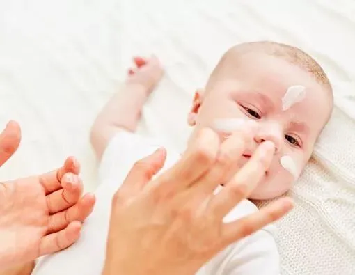 Cara Tepat Merawat Kulit Bayi Baru Lahir