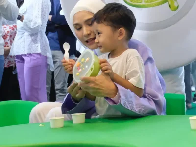 Zaskia Adya Mecca sangat memperhatikan kesehatan keluarganya, terutama anak. (Foto: Naomi/Nyata)