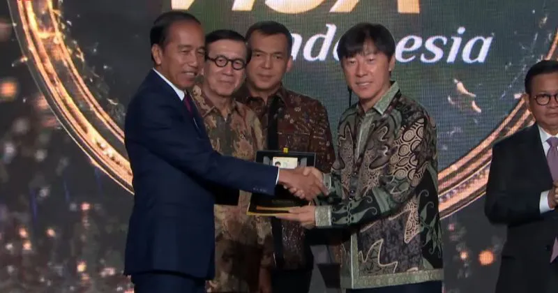 Berjasa bagi Indonesia, Presiden Jokowi Beri Shin Tae Young Golden Visa