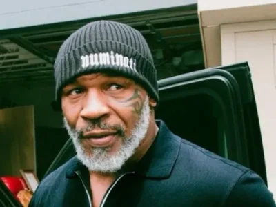 Legenda tinju kelas berat, Mike Tyson (58), buka-bukaan terkait alasannya menerima ajakan duel dari Jake Paul (27). (Foto: Getty)