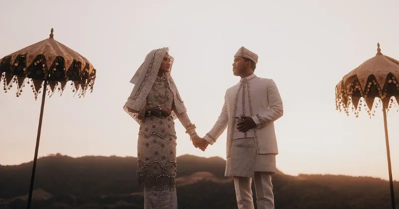 Potret Prewedding Thariq-Aaliyah dengan Busana Adat Minang