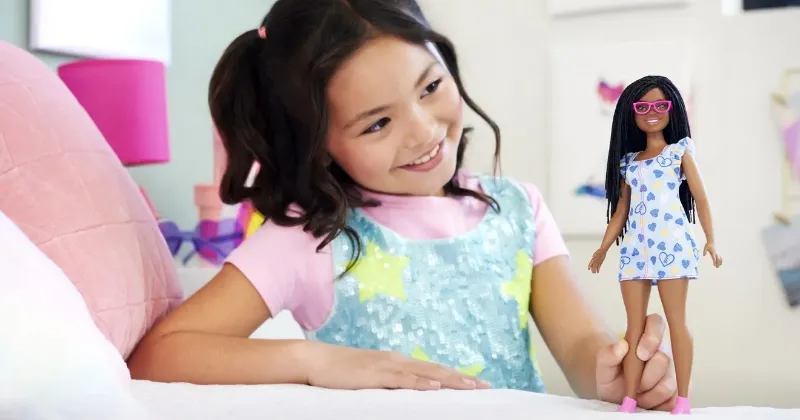 Lebih Inklusif, Mattel Luncurkan Barbie Jenis Tunanetra dan Down Syndrome
