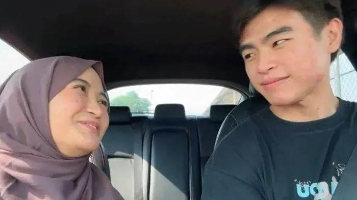 Dibilang Jomblo, Steven Wongso PDKT ke Komika Arafah Rianti