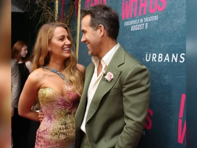 Blake Lively ditemani suaminya, Ryan Reynolds selama acara premiere film 'It End with Us'. (Foto: Instagram/blakelively)