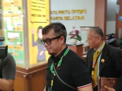 Potret suami Nisya Ahmad, Andika Rosadi setelah menjalani sidang perceraian. (Foto : Irfan Julyusman/Nyata)