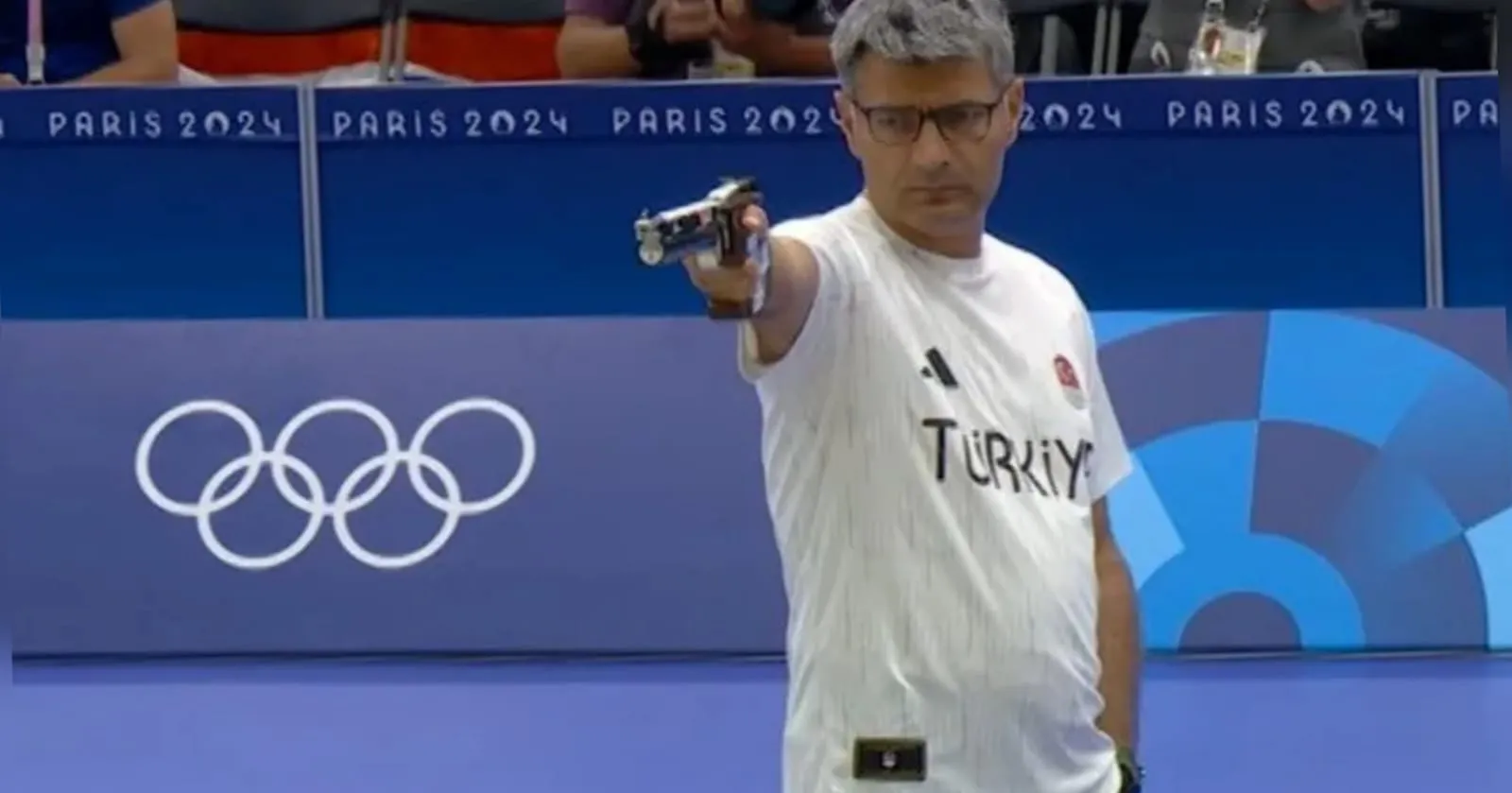 Tampil Tenang di Olimpiade Paris 2024, Atlet Menembak Asal Turki  Yusuf Dikeç Raih Perak