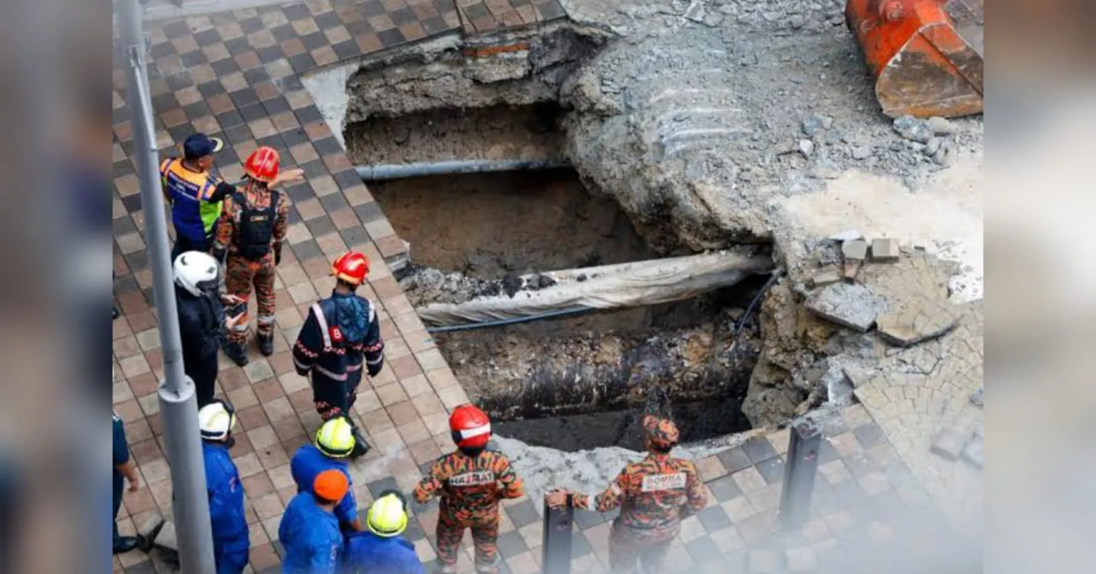 Trotoar Amblas di Malaysia, Satu Wanita India Hilang Terperosok