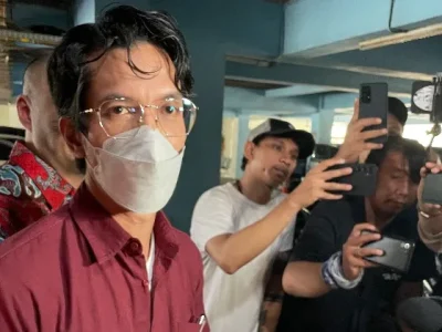 Edward Akbar usai menjalani mediasi ke dua dalam sidang perceraiannya. (Foto: Stephine/Nyata)