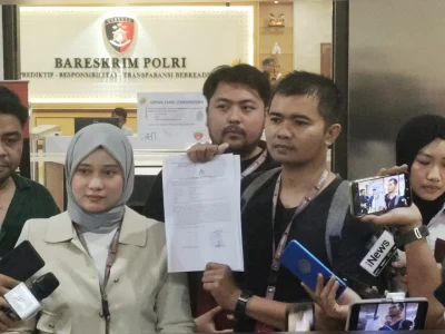 Orangtua Korban Penganiayaan Anak Menyambangi Bareskrim Polri (Foto : Irfan Julyusman)