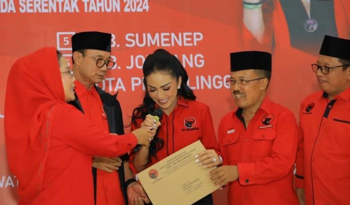 Kris Dayanti diusung oleh Partai Demokrasi Indonesia Perjuangan (PDI-P) maju di Pilkada Kota Batu. Foto : Instgaram/krisdayantilemos