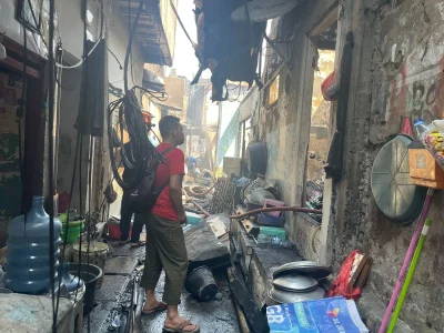 Kebakaran melahap seratus rumah warga di 3 RW kawasan Manggarai, Jakarta Selatan. (Foto: Stephine/Nyata)
