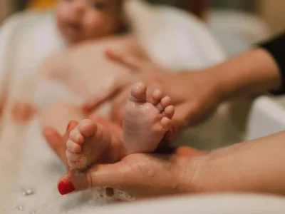 Pentingnya Mandi Untuk Jaga Kesehatan Kulit Bayi. (Foto: Dok. Net)